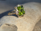 10k gold vintage emerald cut peridot ring