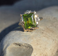 10k gold vintage emerald cut peridot ring