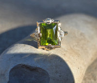 10k gold vintage emerald cut peridot ring