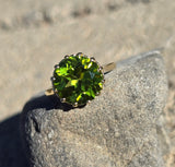 18k gold peridot estate solitaire ring
