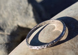platinum 1.7mm vintage floral engraved wedding band - size 6