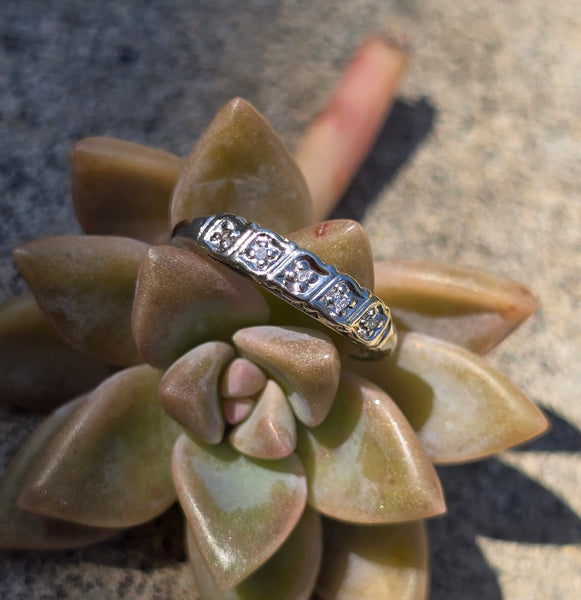 14k white gold 5 diamond vintage stackable band