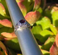 14k white gold c.1920's garnet filigree antique ring