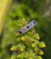 18ct gold two tone Deco estate diamond & sapphire ring - band