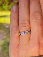 18ct gold two tone Deco estate diamond & sapphire ring - band