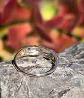 14k gold two tone emerald & diamond antique band ring