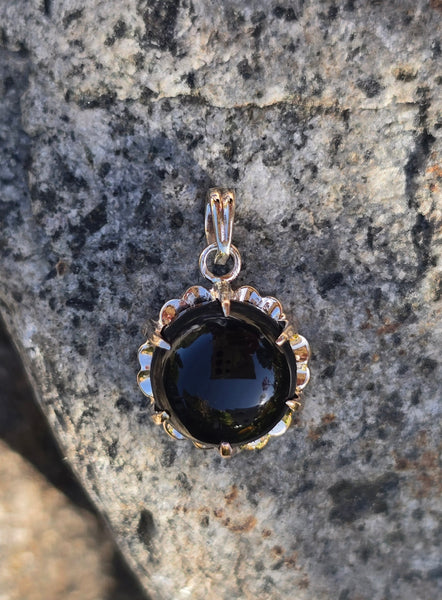 10k gold black onyx pendant necklace