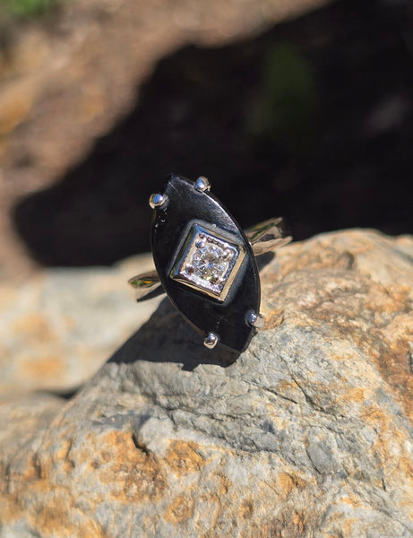 14k white gold vintage black onyx and diamond estate ring