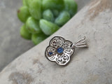 14k white gold Deco c.1920's filigree blue sapphire pendant necklace
