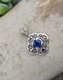 14k white gold Deco c.1920's filigree blue sapphire pendant necklace
