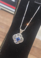 14k white gold Deco c.1920's filigree blue sapphire pendant necklace
