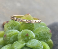 14k gold 2mm vintage floral engraved wedding band - size 5.5