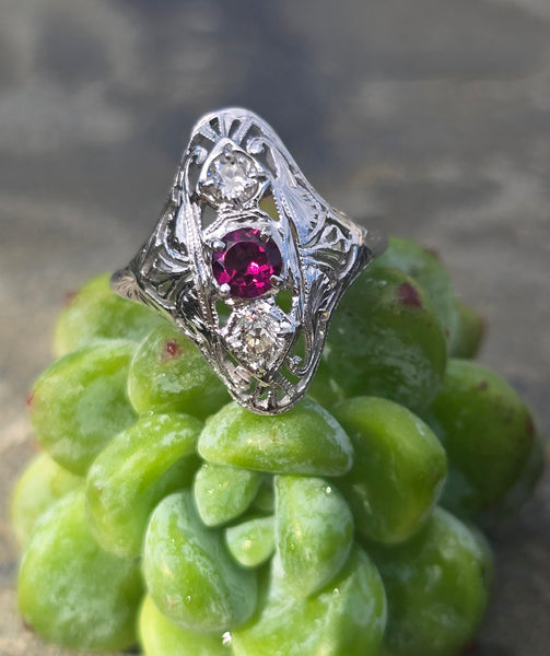 18k white gold diamond and rhodolite garnet estate Art Deco c.20's filigree glove shield ring
