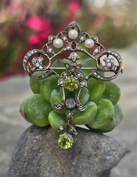 18ct gold + silver top Edwardian diamond, peridot & pearl brooch pin pendant