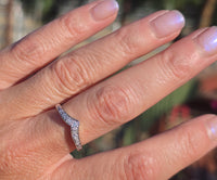 14k white gold diamond estate curved V band - guard