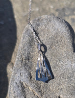 10k white gold Deco c.1920's filigree diamond pendant necklace