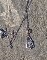 10k white gold Deco c.1920's filigree diamond pendant necklace