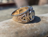 14k gold two tone vintage diamond and enamel Masonic Freemason eagle ring