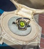 14k yellow gold peridot estate ring