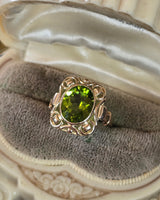 14k yellow gold peridot estate ring