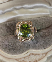 14k yellow gold peridot estate ring