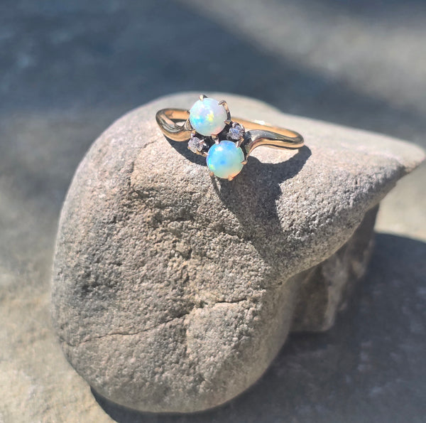 14k gold Victorian opal and diamond antique ring
