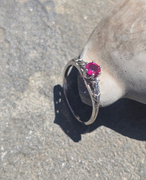 platinum tulip flower filigree ruby solitaire antique ring&nbsp;