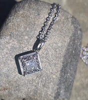 14k-18k white gold Deco c.1920's filigree diamond pendant necklace