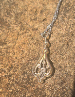 18ct gold Deco c.1920's filigree diamond pendant necklace - platinum chain