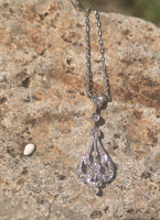 18ct gold Deco c.1920's filigree diamond pendant necklace - platinum chain