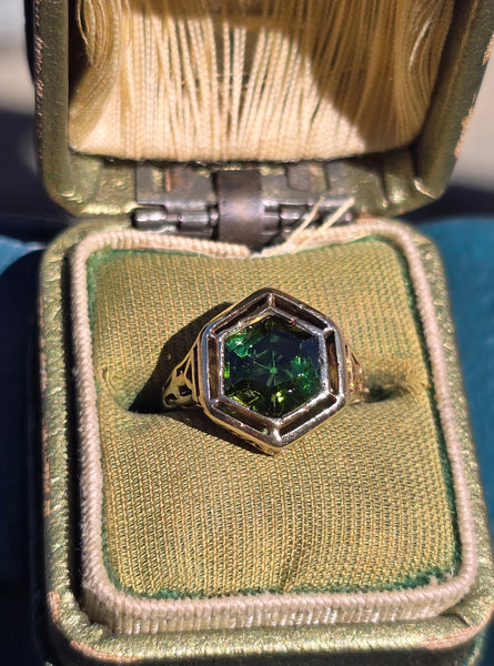 14k gold filigree green tourmaline estate ring