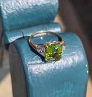 10k gold two tone emerald cut peridot and diamond estate ring