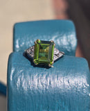 10k gold two tone emerald cut peridot and diamond estate ring