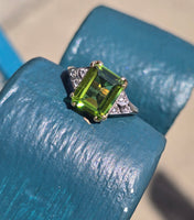 10k gold two tone emerald cut peridot and diamond estate ring