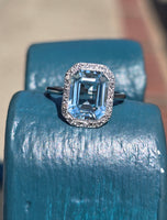18ct white gold aquamarine and diamond estate antique halo ring