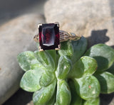 10k gold Deco garnet estate ring