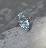 14k white gold c.1920's filigree marquise aquamarine ring