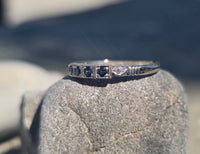 18k white gold sapphire vintage Art Deco engraved wedding band