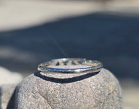18k white gold sapphire vintage Art Deco engraved wedding band