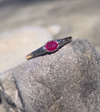 18ct gold two tone ruby solitaire engraved antique ring