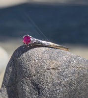 18ct gold two tone ruby solitaire engraved antique ring