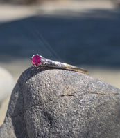 18ct gold two tone ruby solitaire engraved antique ring
