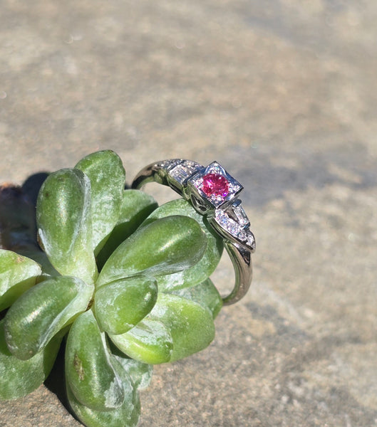 18k white gold pink diamond estate ring
