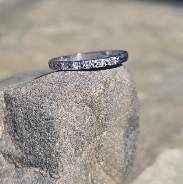 platinum Art Deco vintage 2mm diamond estate band