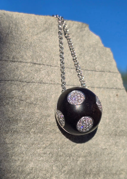 18k white gold Bulgari Enigma diamond and black jet pendant necklace