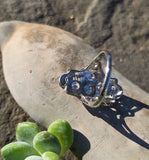 14k white gold Art Deco c.1920's diamond filigree glove shield ring