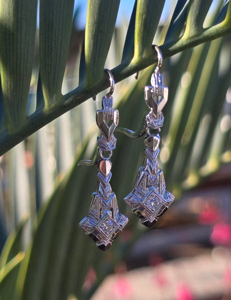 18k white gold Deco c.1920's diamond antique dangle earrings