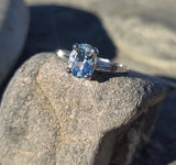 platinum aquamarine & baguette diamond estate ring