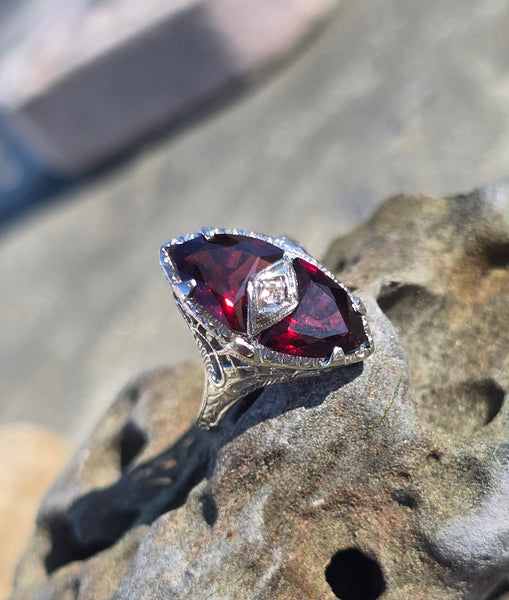 14k white gold garnet estate Deco c.1920's filigree ring
