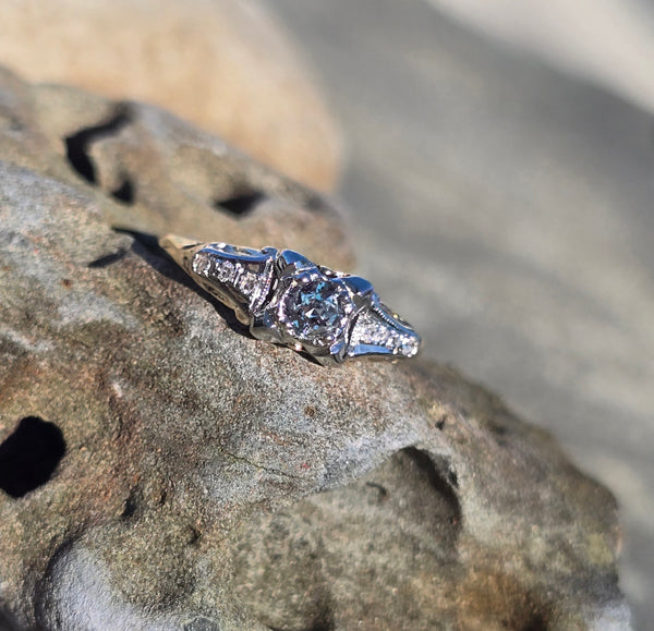 14k gold two-tone color changing natural Brazilian alexandrite diamond estate ring